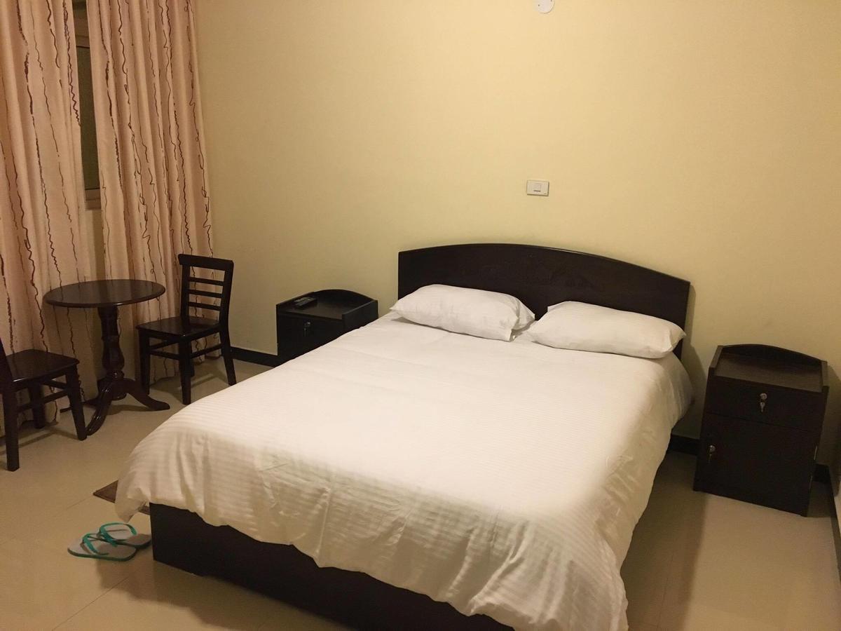 Cheers Bed & Breakfast Addis Ababa Exteriör bild